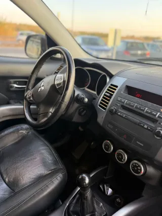 Mitsubishi Outlander 2.0 DI-D Inform 4WD