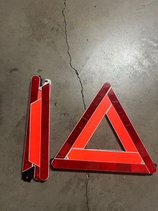 Triángulos de emergencia para coche
