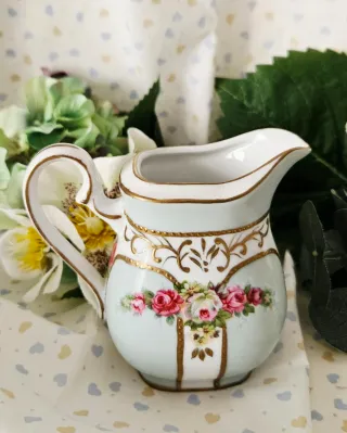 Lattiera della Meander BV in porcellana decorata