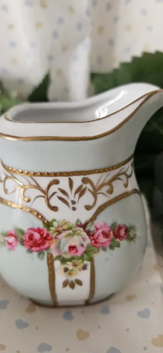 Lattiera della Meander BV in porcellana decorata