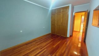 Piso en venta en As Lagoas en Ourense