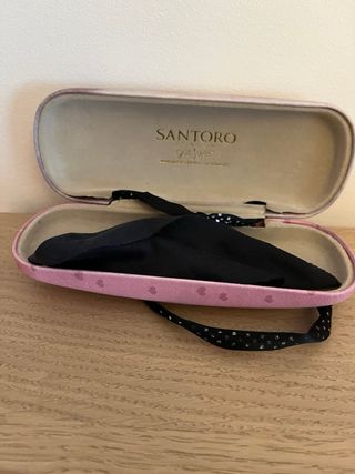 Gafas de sol niña de  óptica y funda Santoro