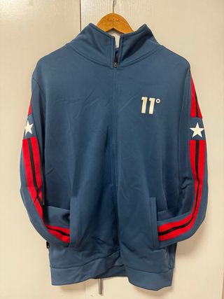 Chaqueta deportiva 11 Degrees azul y roja