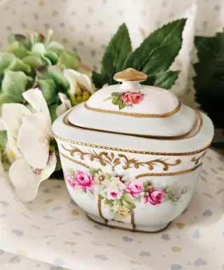 Zuccheriera ovale Meander con coperchio