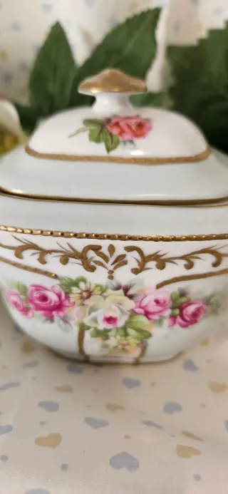 Zuccheriera ovale Meander con coperchio