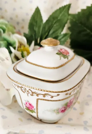 Zuccheriera ovale Meander con coperchio