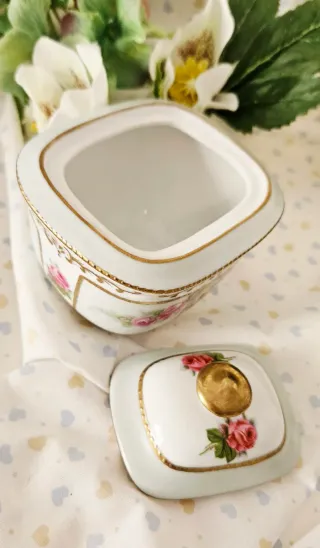 Zuccheriera ovale Meander con coperchio