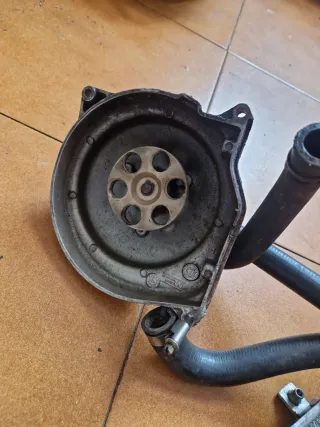 Radiador Jog RR con depósito