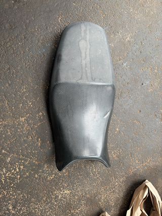 Asiento Suzuki Bandit 600 04