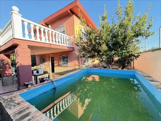 Chalet en venta en Zona Urbanizaciones en Alzira