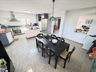 Chalet en venta en Zona Urbanizaciones en Alzira