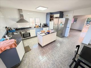 Chalet en venta en Zona Urbanizaciones en Alzira