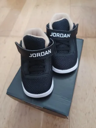 Air Jordan negras talla 19.5