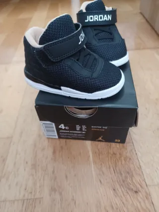 Air Jordan negras talla 19.5