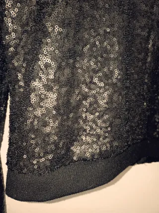 Chaqueta Stradivarius lentejuelas negra