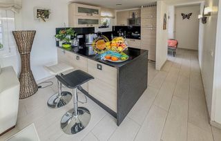 Piso en venta en Salatar en Roses