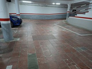 Garaje en venta en Riera Alta - Llatí en Santa Coloma de Gramanet