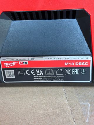 Caricabatterie Milwaukee M18 DBSC SUPER RAPIDO