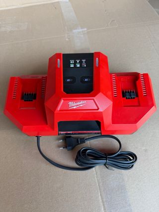 Caricabatterie Milwaukee M18 DBSC SUPER RAPIDO