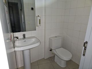 Local comercial en venta en Avda de Madrid - Pº de la Estación en Jaén