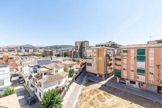 Piso en venta en Barrio de Zaidín en Granada