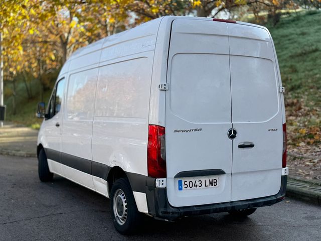Mercedes-Benz Sprinter 2021