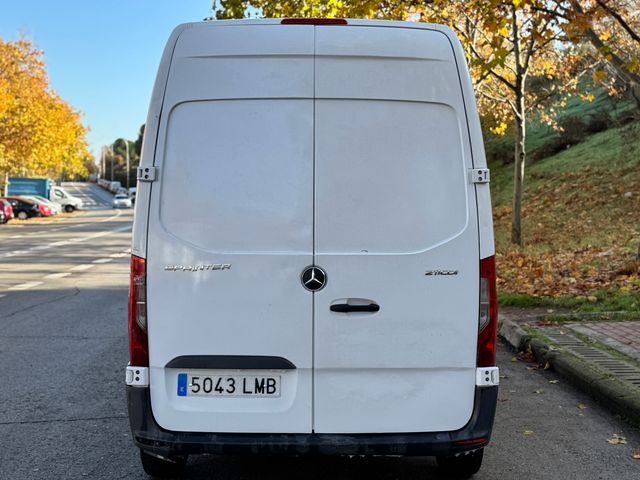 Mercedes-Benz Sprinter 2021