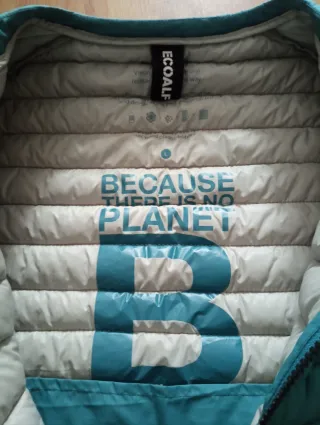 Abrigo acolchado Ecoalf color turquesa