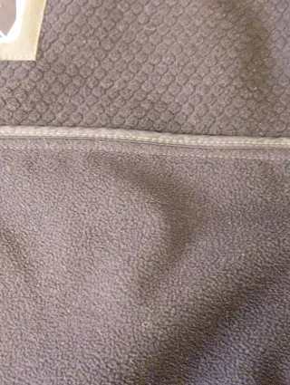 Chaqueta verde militar con capucha