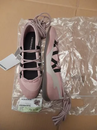 Bailarinas Bershka deportivas atadas talla 38