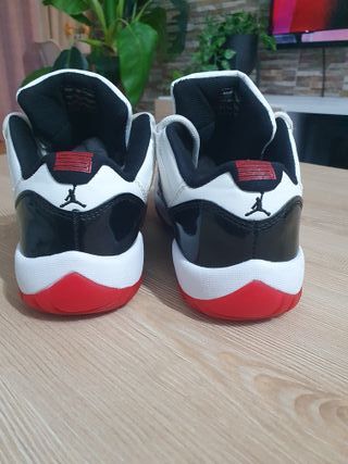 Jordan 11 Retro Low. -T37