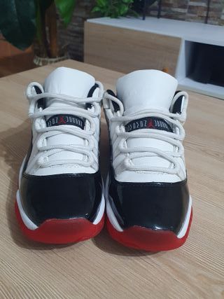 Jordan 11 Retro Low. -T37