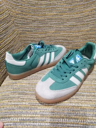 Zapatillas Adidas Verdes y Grises