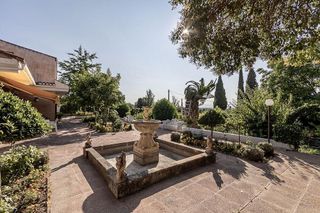 Chalet en venta en Zubia (La)