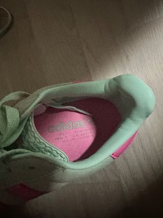 Zapatillas Adidas Gazelle plataforma verde y rosa