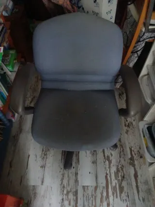 Silla de escritorio con ruedas