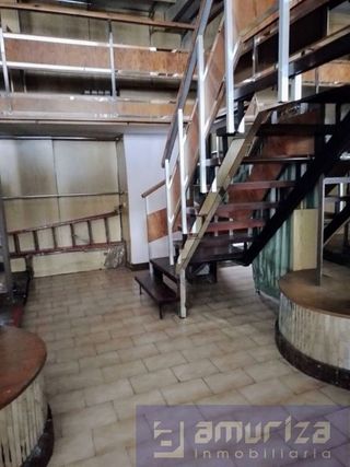 Local comercial en venta en San Pedro de Deusto-La Ribera en Bilbao