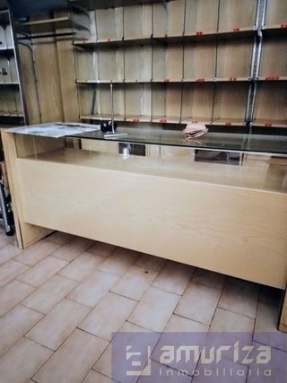 Local comercial en venta en San Pedro de Deusto-La Ribera en Bilbao