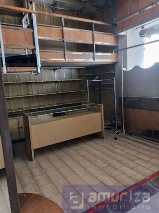 Local comercial en venta en San Pedro de Deusto-La Ribera en Bilbao
