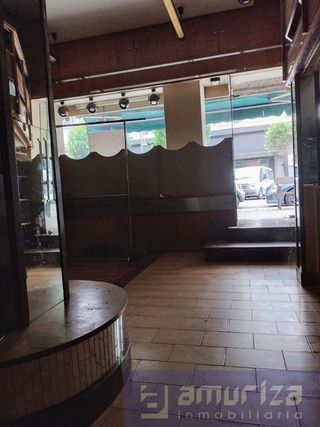 Local comercial en venta en San Pedro de Deusto-La Ribera en Bilbao