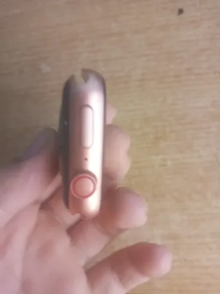 Reloj rosa sin cargador con pulsera