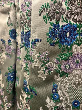 Vestido de fallera azul y multicolor