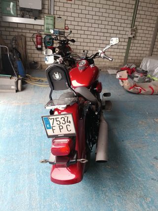 Suzuki Intruder 800C Roja