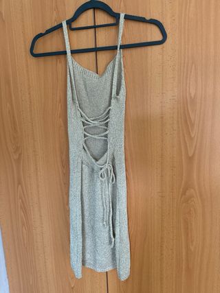 Vestido dorado de punto