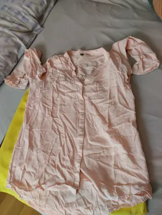 Lote de camisas de vestir hay entre 15 y 20