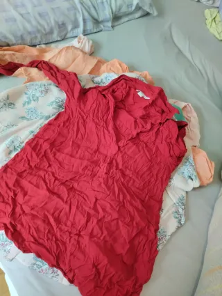 Lote de camisas de vestir hay entre 15 y 20