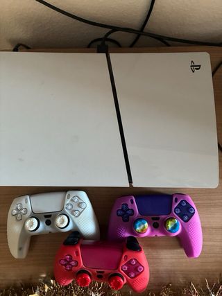 Consola PS5 Slim+ Cascos Pulse 3D + 3 Mandos