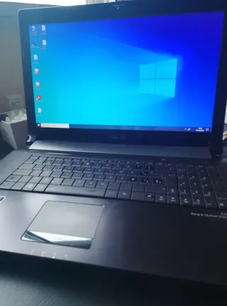 Portátil Asus i7 17