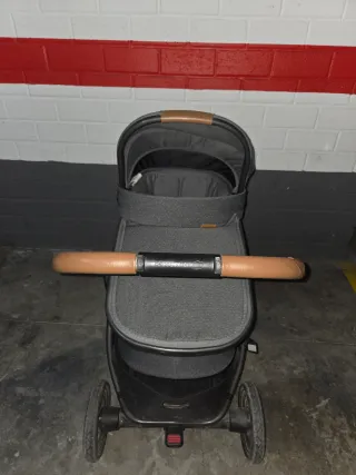 Carro de paseo gris con capota bebeconfort