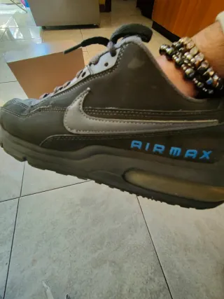 Nike Air Max leggere DESCRIZIONE
